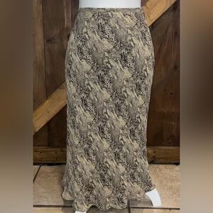 Ann Taylor Petite MIDI Skirt